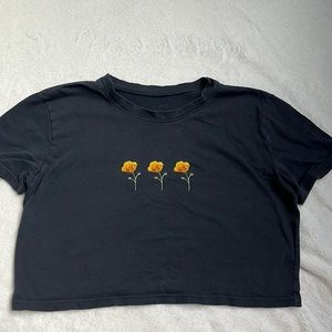 Women’s cropped blue top